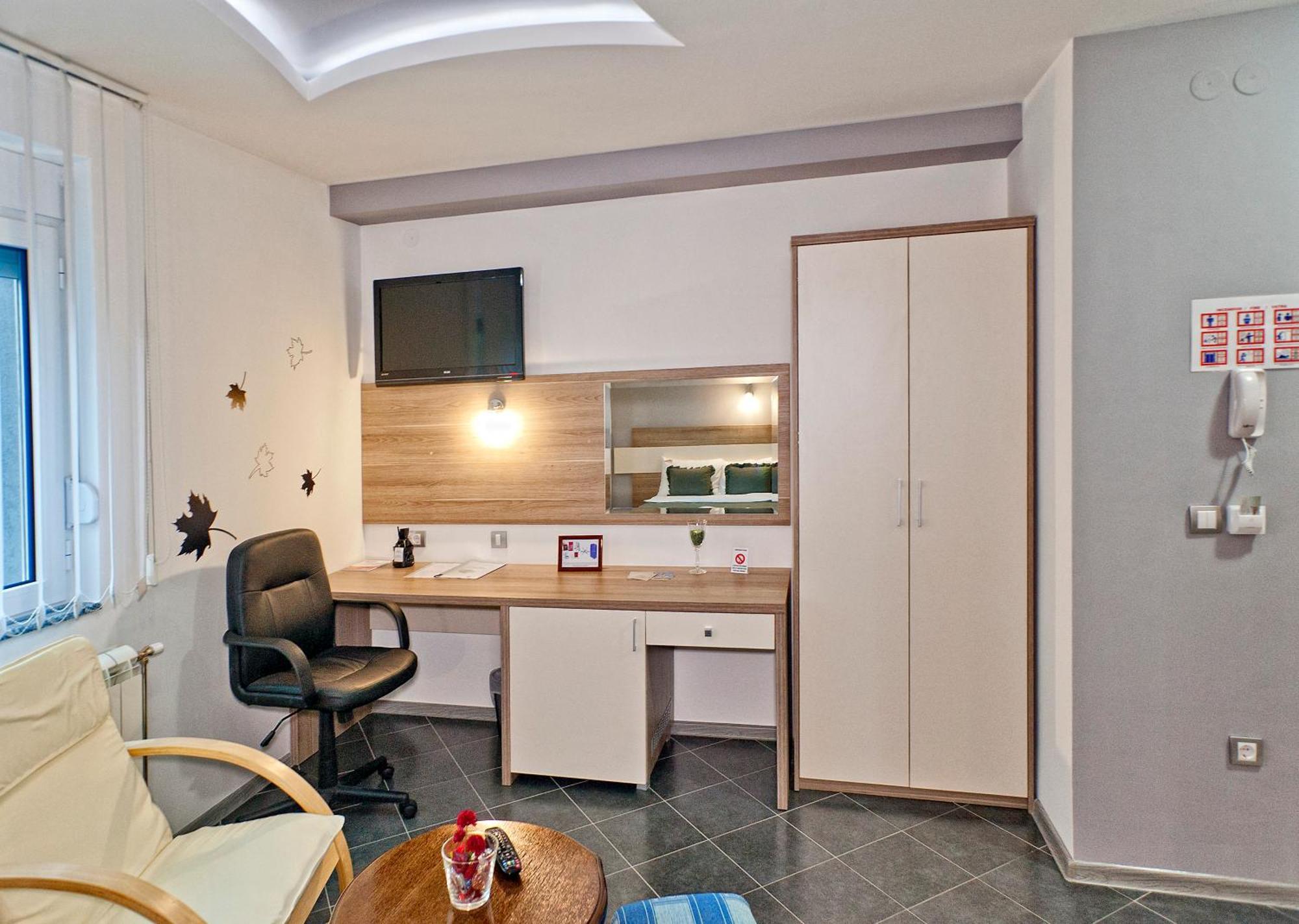 Garni Hotel Lama Kragujevac Zewnętrze zdjęcie