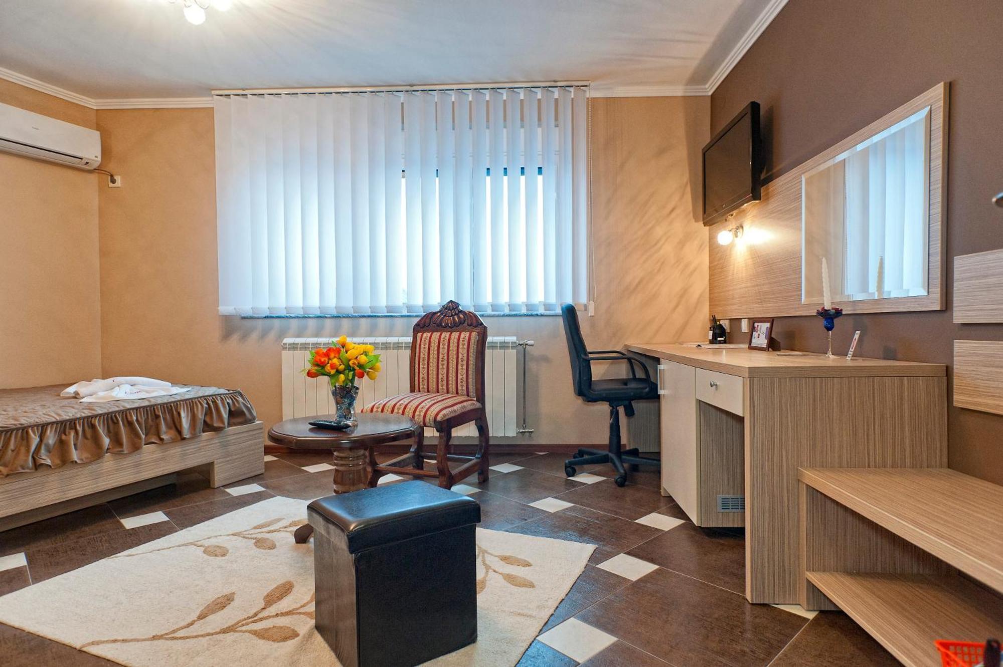 Garni Hotel Lama Kragujevac Zewnętrze zdjęcie