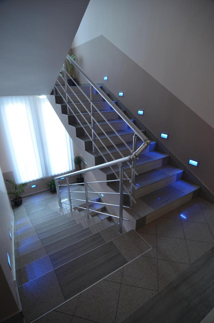 Garni Hotel Lama Kragujevac Zewnętrze zdjęcie