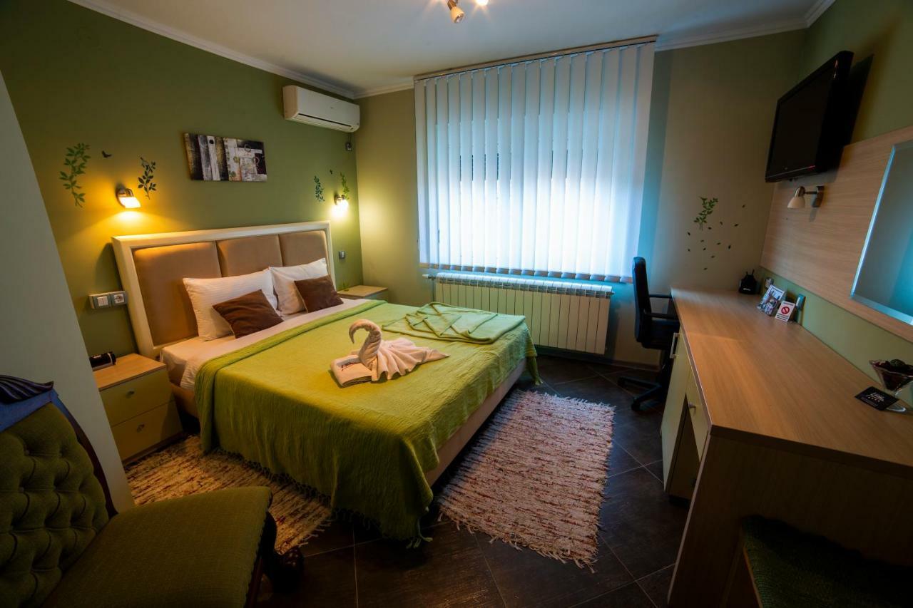 Garni Hotel Lama Kragujevac Zewnętrze zdjęcie