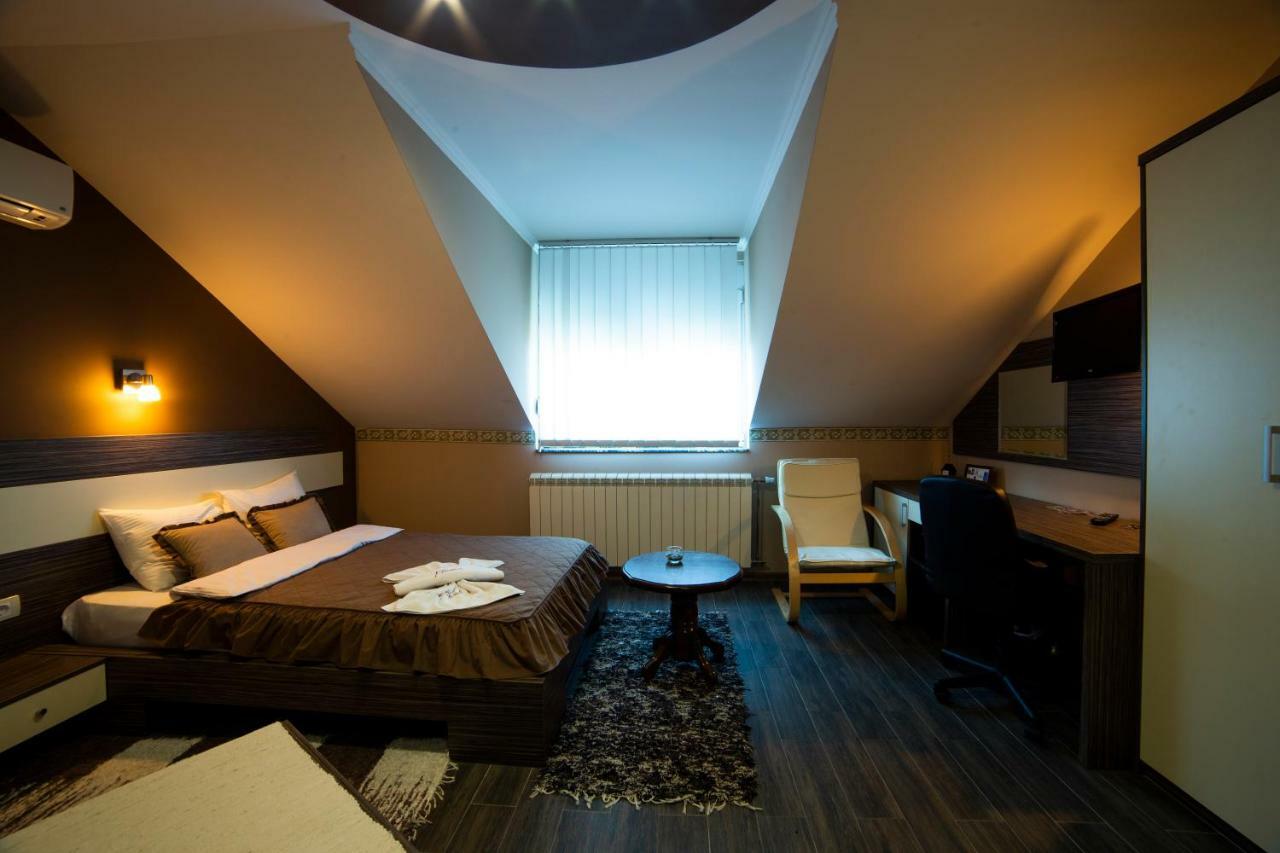 Garni Hotel Lama Kragujevac Zewnętrze zdjęcie