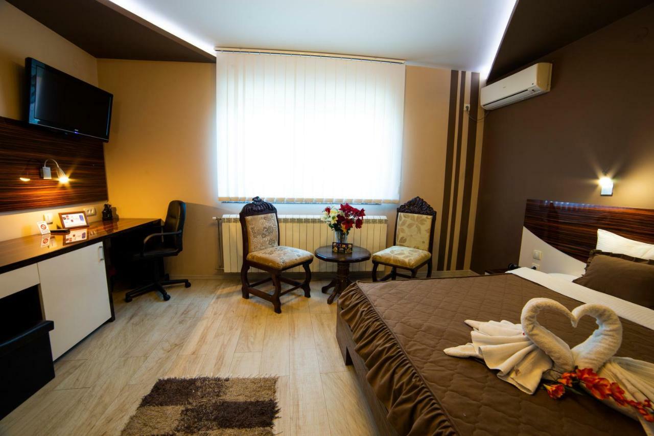 Garni Hotel Lama Kragujevac Zewnętrze zdjęcie
